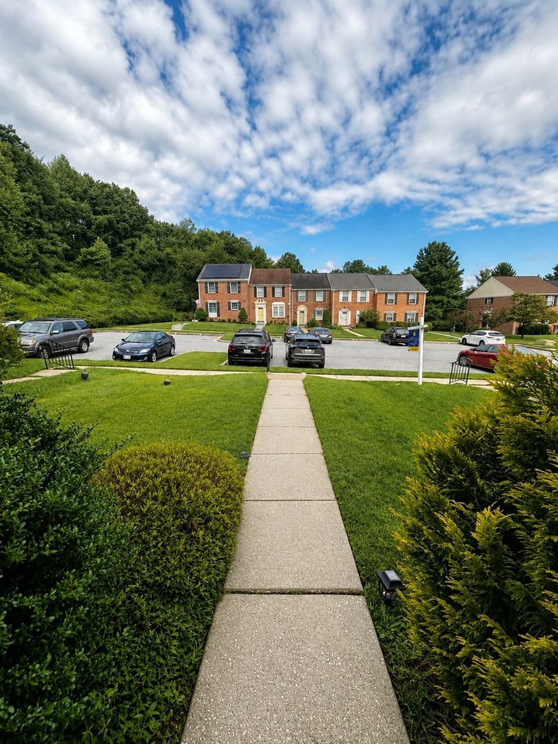 Spacious 4BR Townhome in Timonium – photo 3