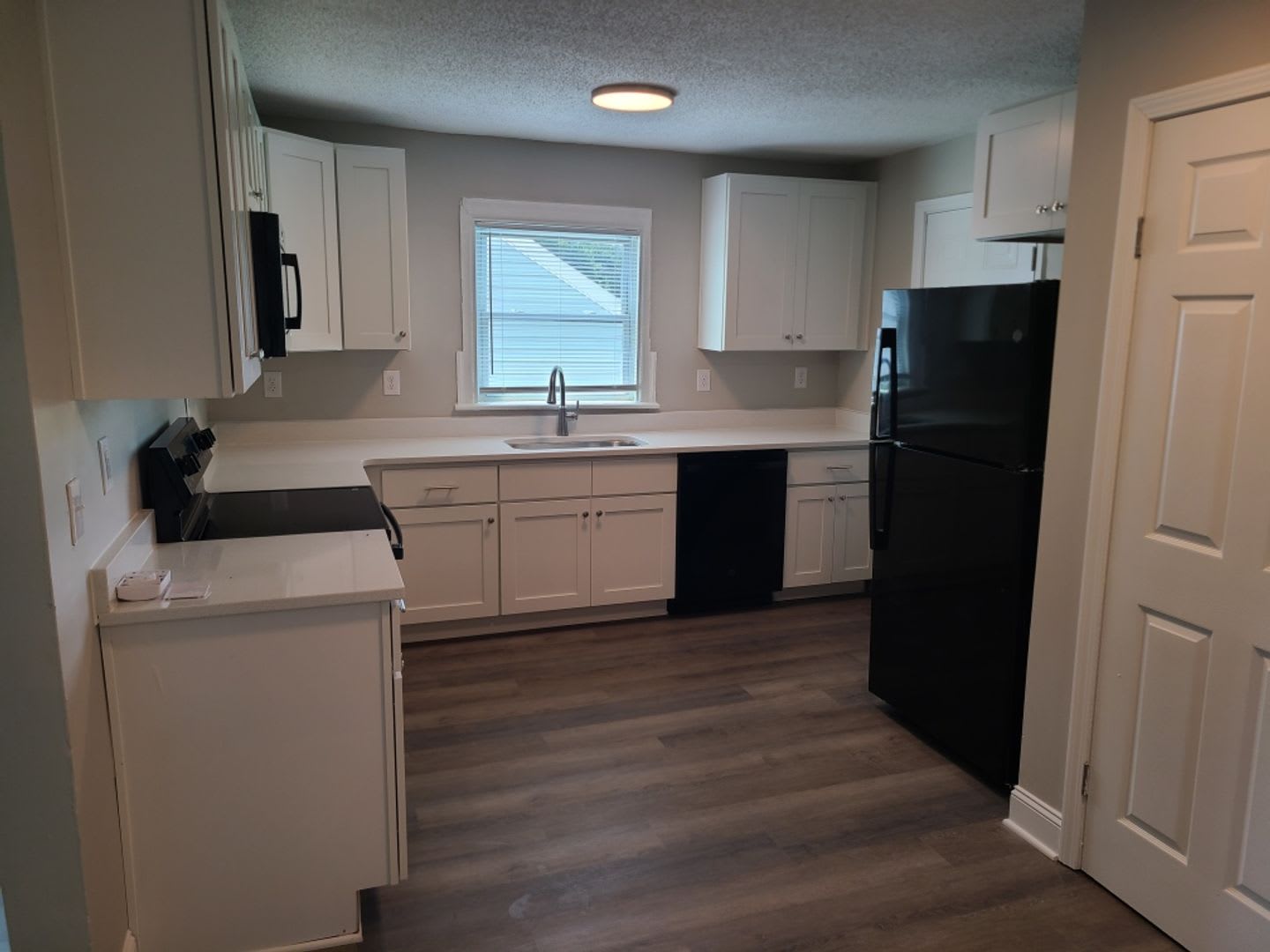 1147 W ACADEMY STREET – photo 3