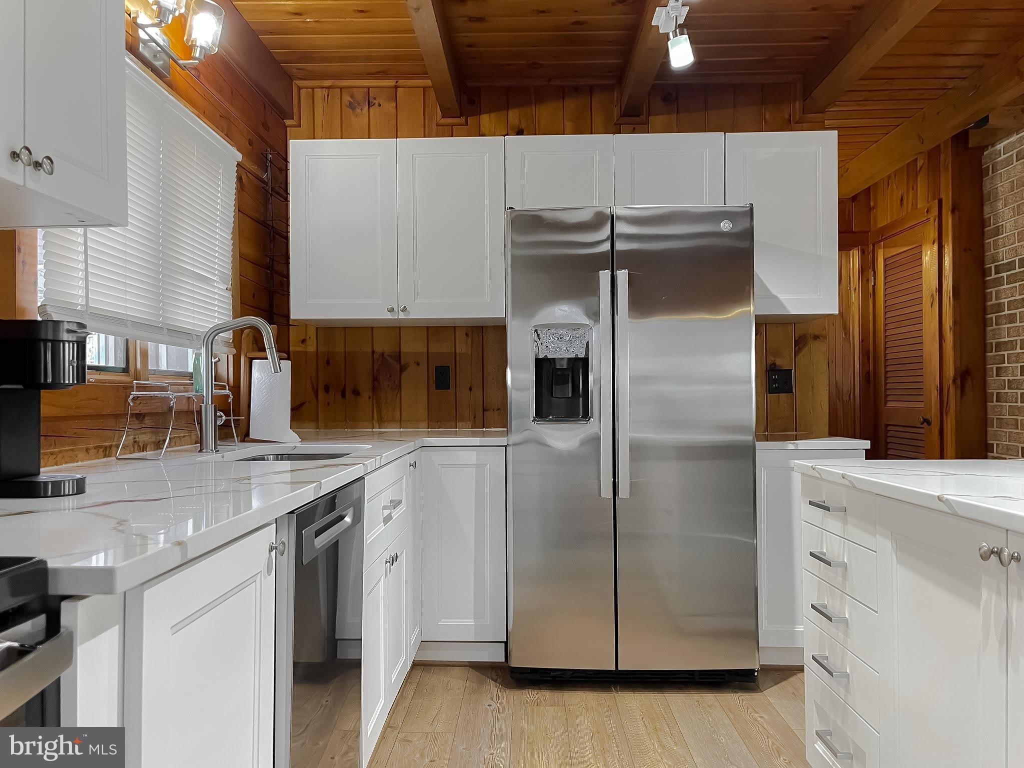23581 BELMAR Drive – photo 2