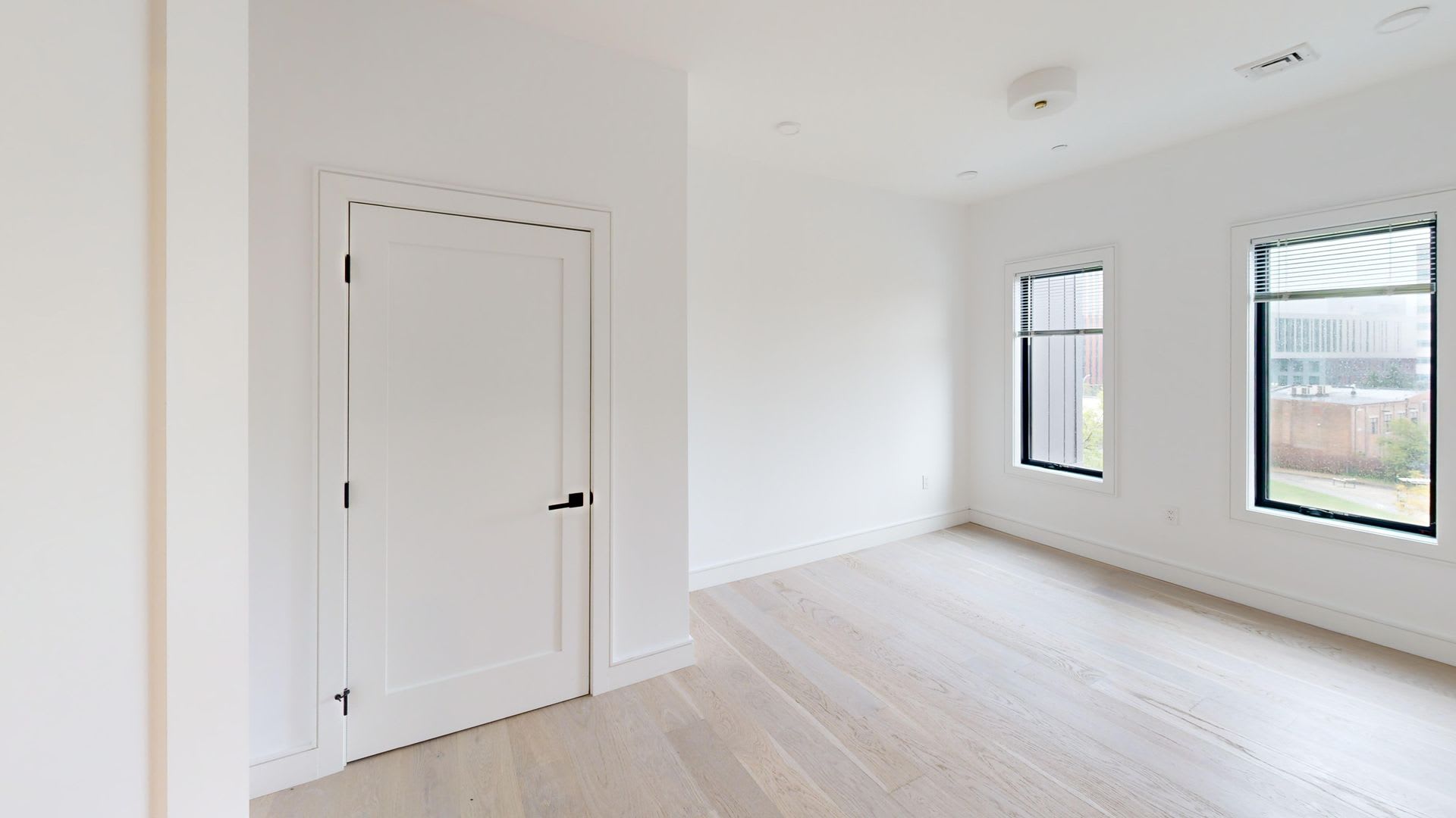 Luxurious Allston 2bd/2ba with washer/dryer in Unit! – photo 4