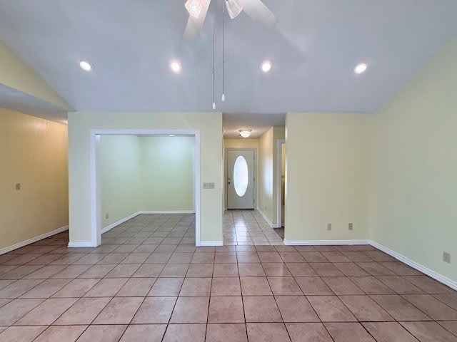 703 Windsor Lane – photo 5