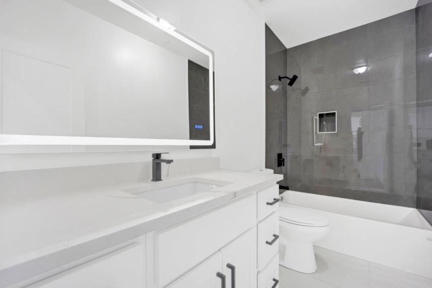 4350 W Lawrence Ave – photo 4