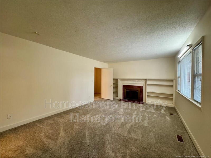 400 Harrill Cir – photo 5