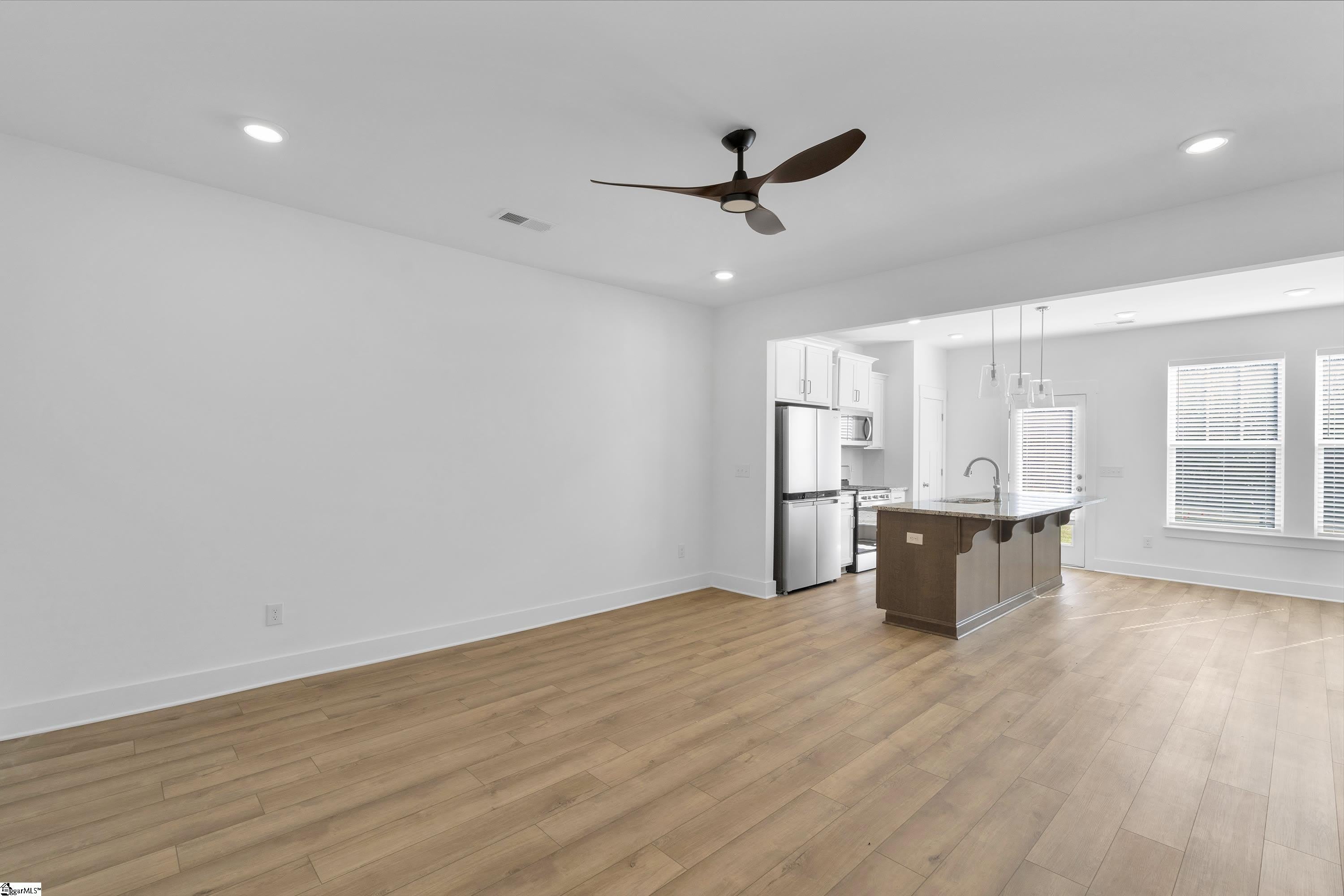 11 Shager Place – photo 3