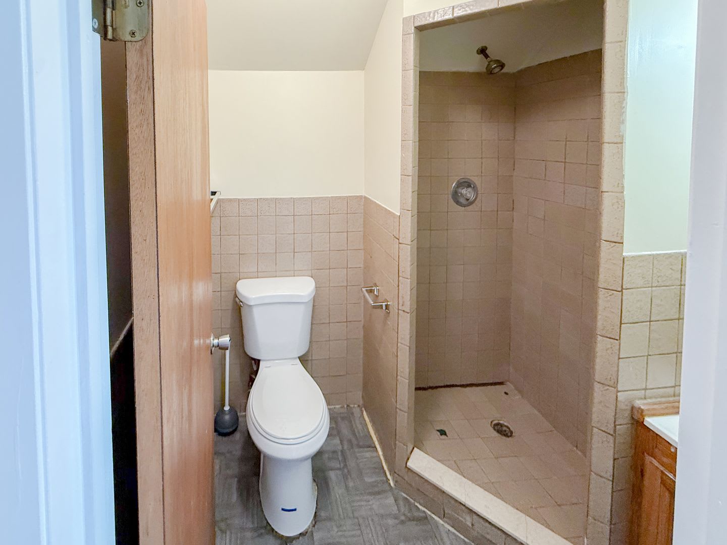 Quaint Affordable Studio in Townhome Community All utilities included! – photo 3