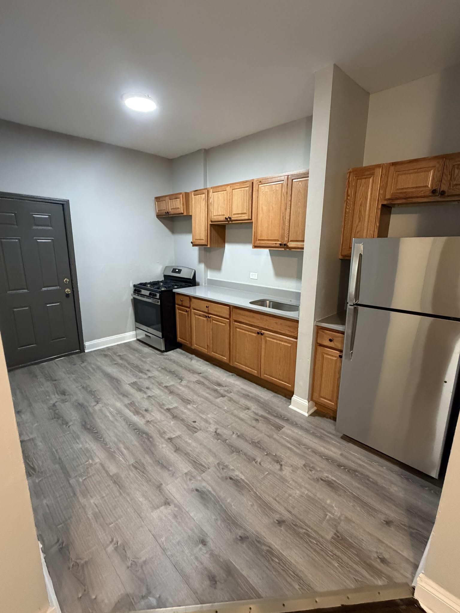 6930 S Wabash Ave – photo 1