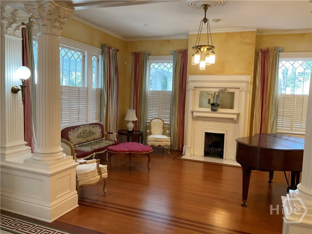 920 E Victory Drive – photo 3