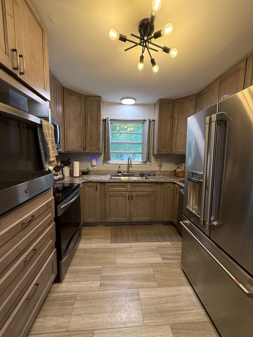 3 bedrooms- 1.5 bath home – photo 3
