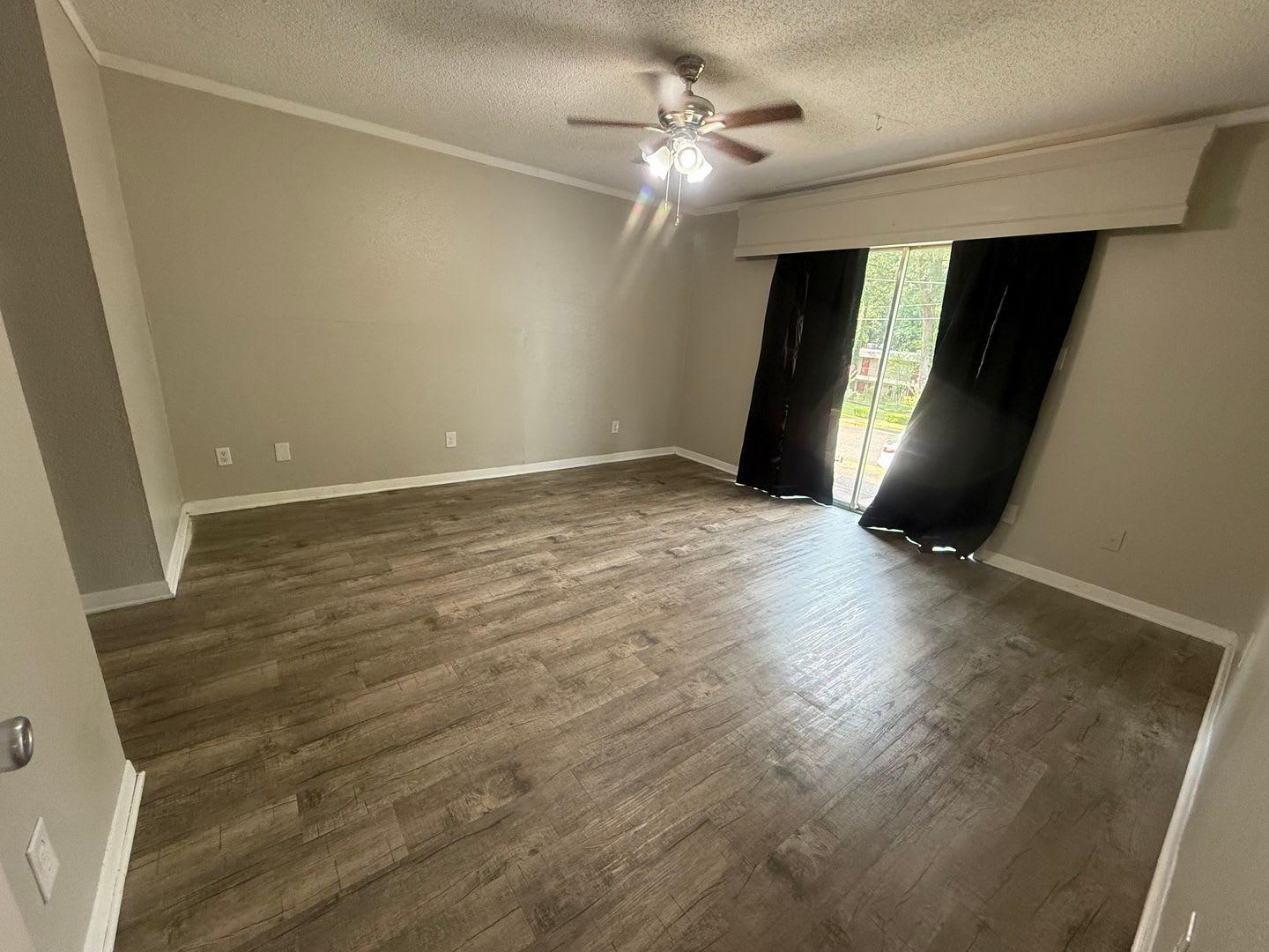 Spacious 3-bed/2-bath Townhome! – photo 4