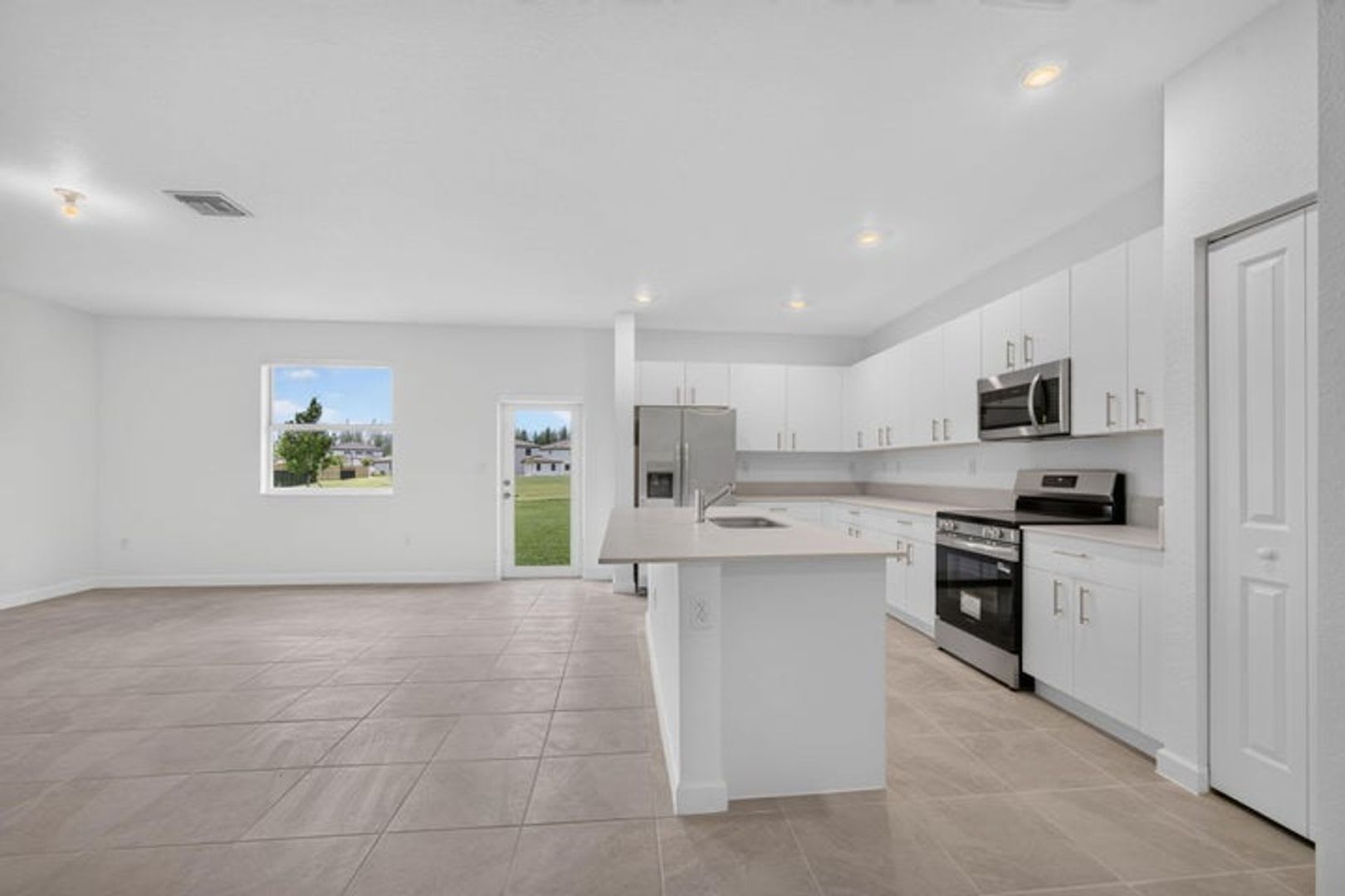 2444 SE 29th Drive A, Homestead, FL 33035 – photo 1