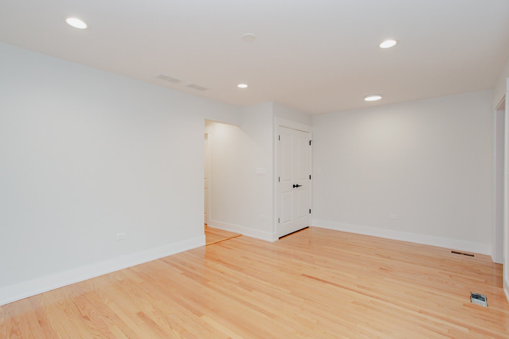 5509 N Central Avenue – photo 4