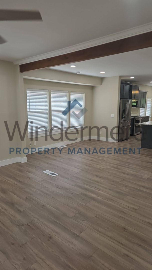 609 Pleasant St. – photo 2