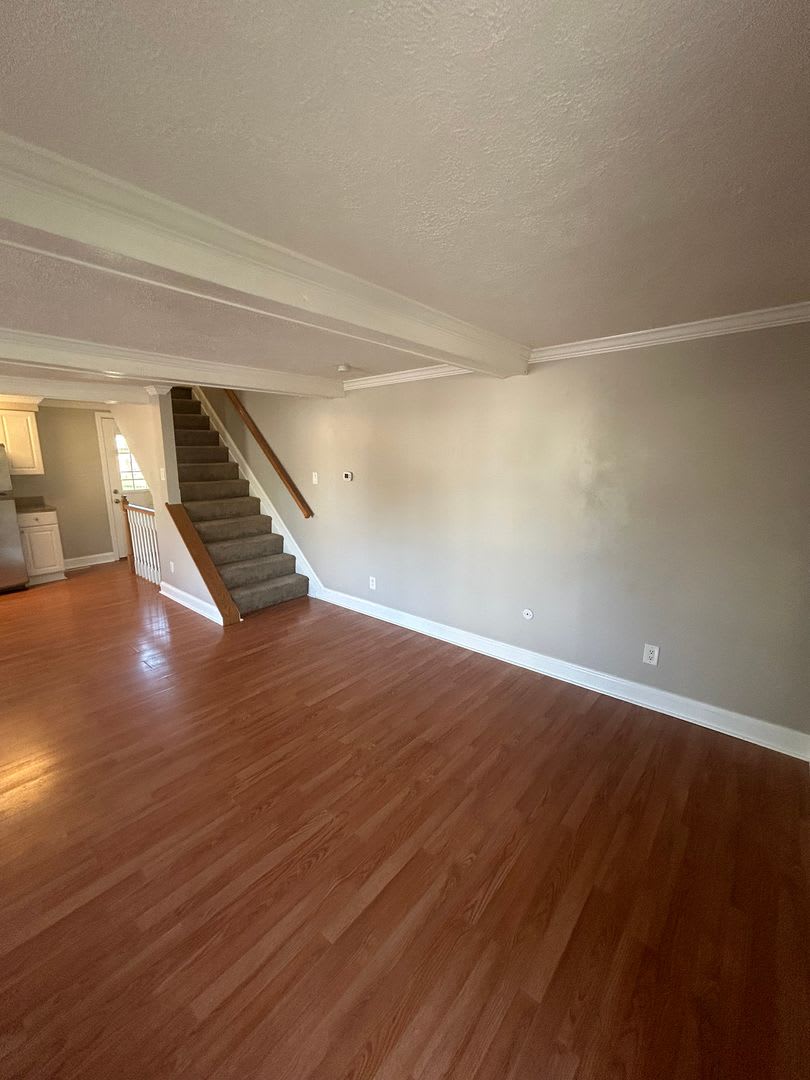 Modern 1 Bedroom Townhome in Prime Moon Township Location! – photo 4