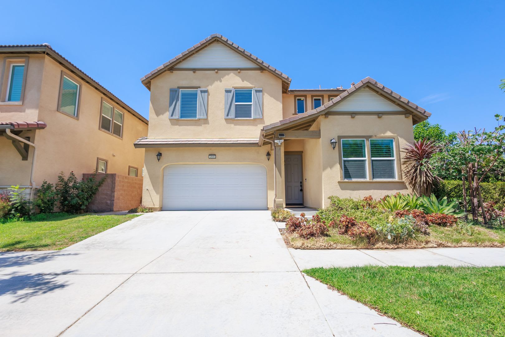 Spacious 4-Bedroom Home on a Premium Corner Lot in Ontario Ranch – photo 1