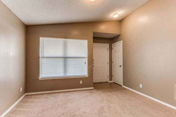 3289 Emerald Point Drive – photo 4
