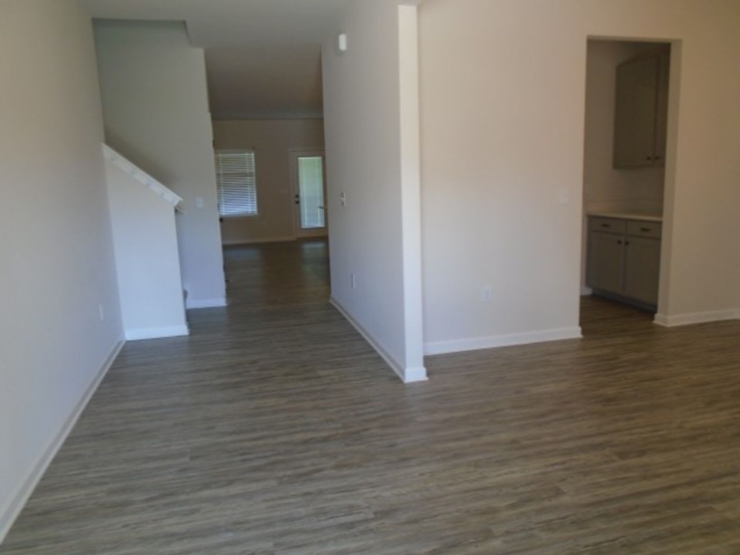 Eastover Property Available NOW! Offering 1/2 OFF of the FIRST MONTH! – photo 4