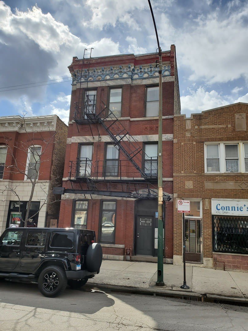 1528 N Ashland Avenue – photo 1