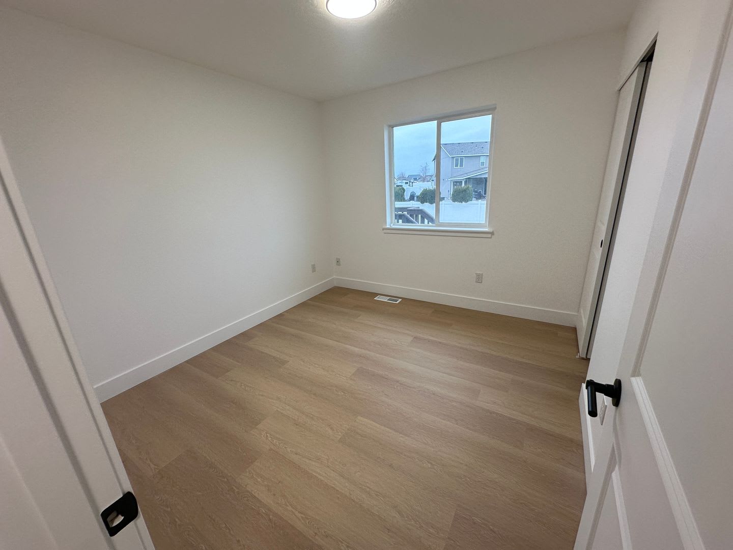 Spacious Single Family – photo 5