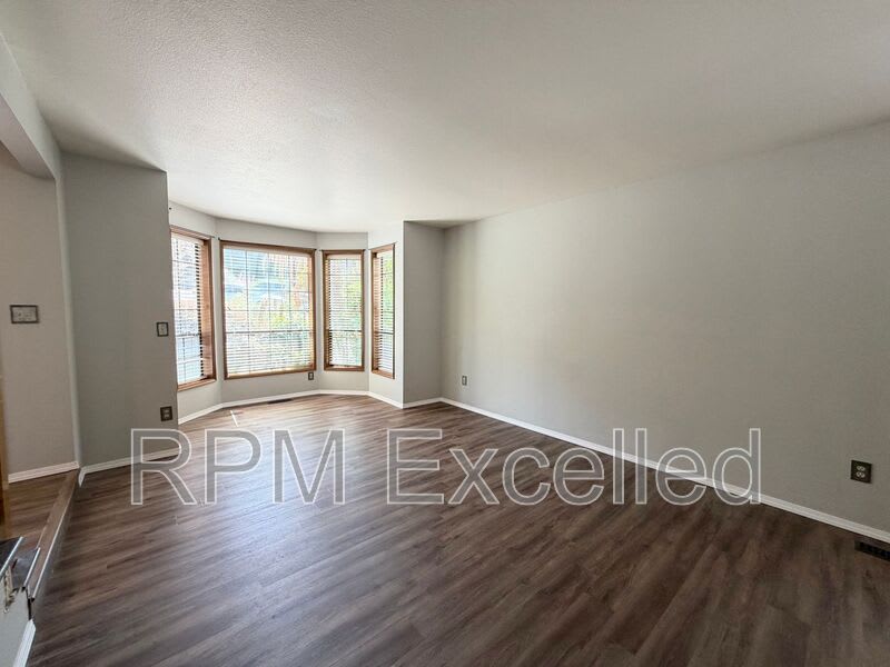 4925 Mill Pond Dr. SE – photo 4