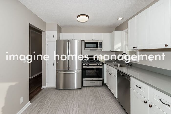 6509 81st Avenue North – photo 5