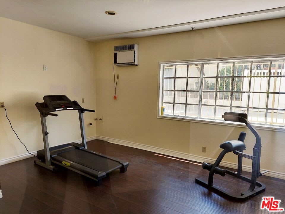 10475 Ashton Avenue – photo 1