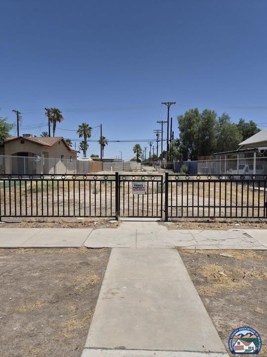 226 S Imperial Ave – photo 4