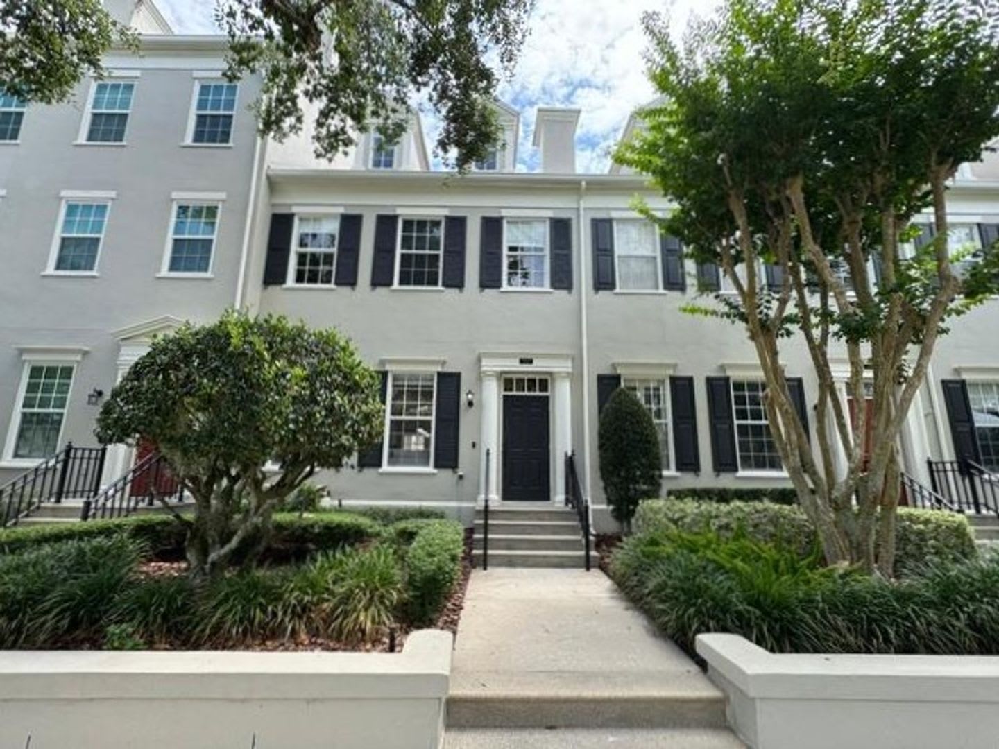 4 Bedroom fully renovated Townhome in the Main Village of Celebration – photo 1