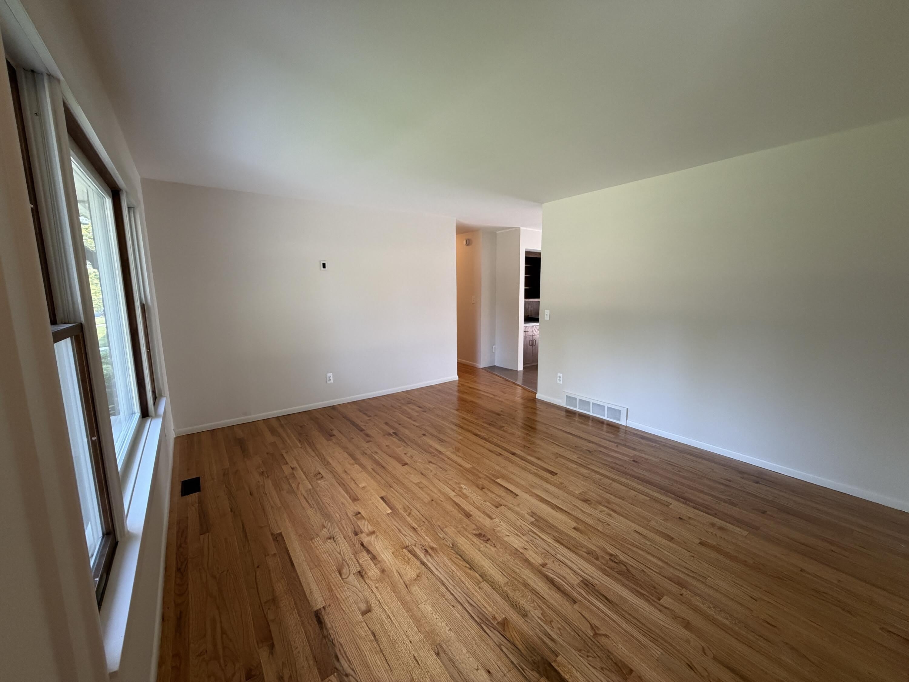 3652 Inverness Street – photo 3