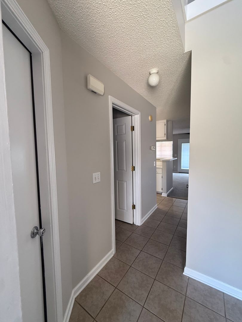 AVAILABLE NOW- 114 Baldwin – photo 4