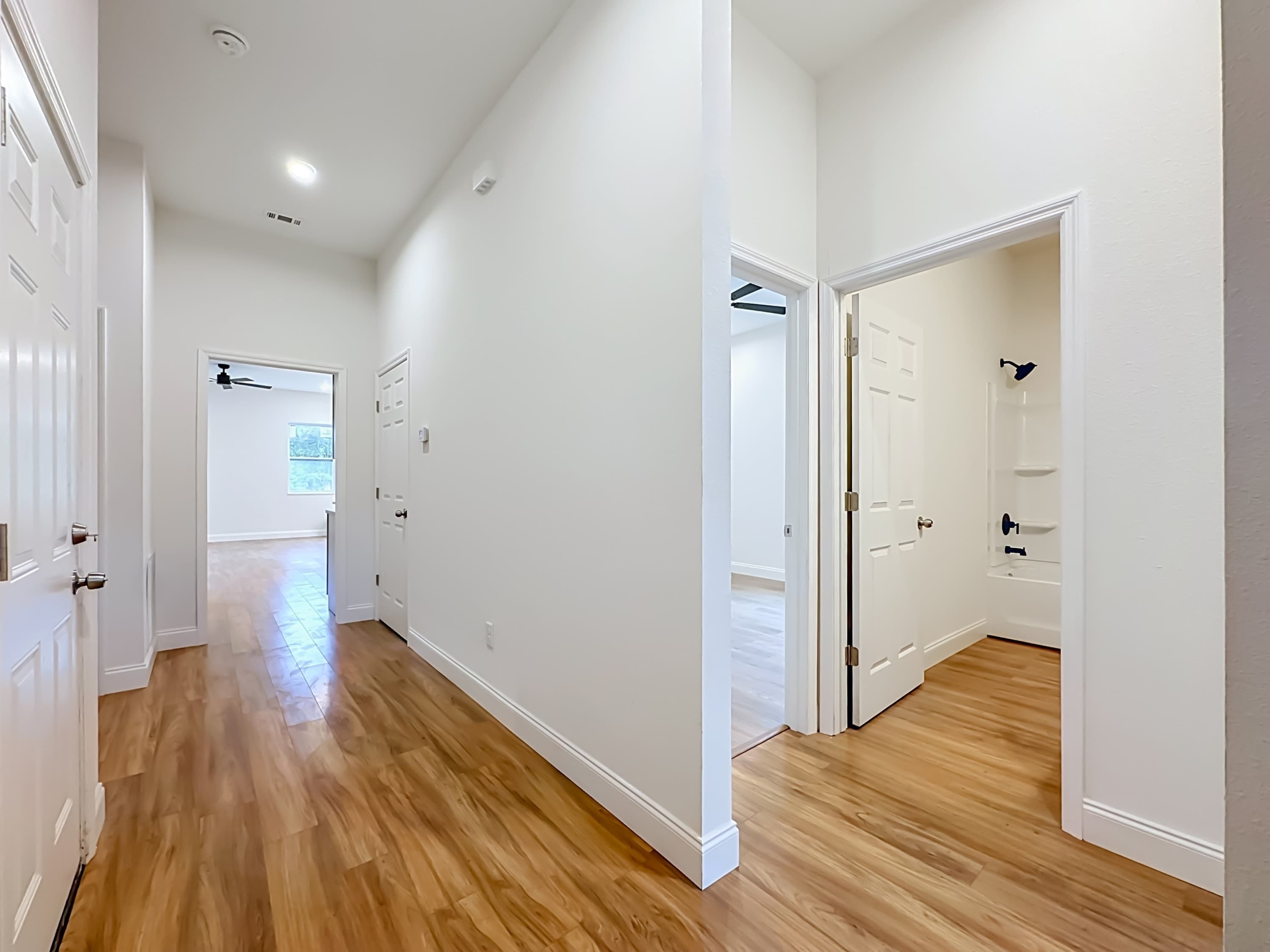 1192 West 25th Street – photo 3