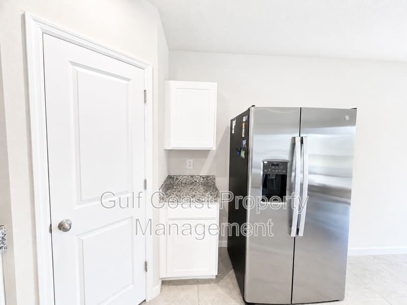 810 172nd Court East – photo 3