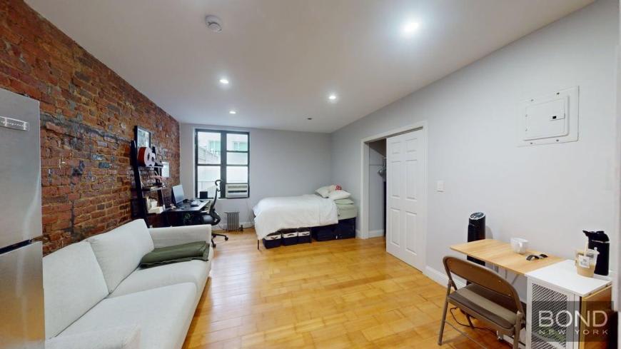 167 East 33rd Street – photo 1