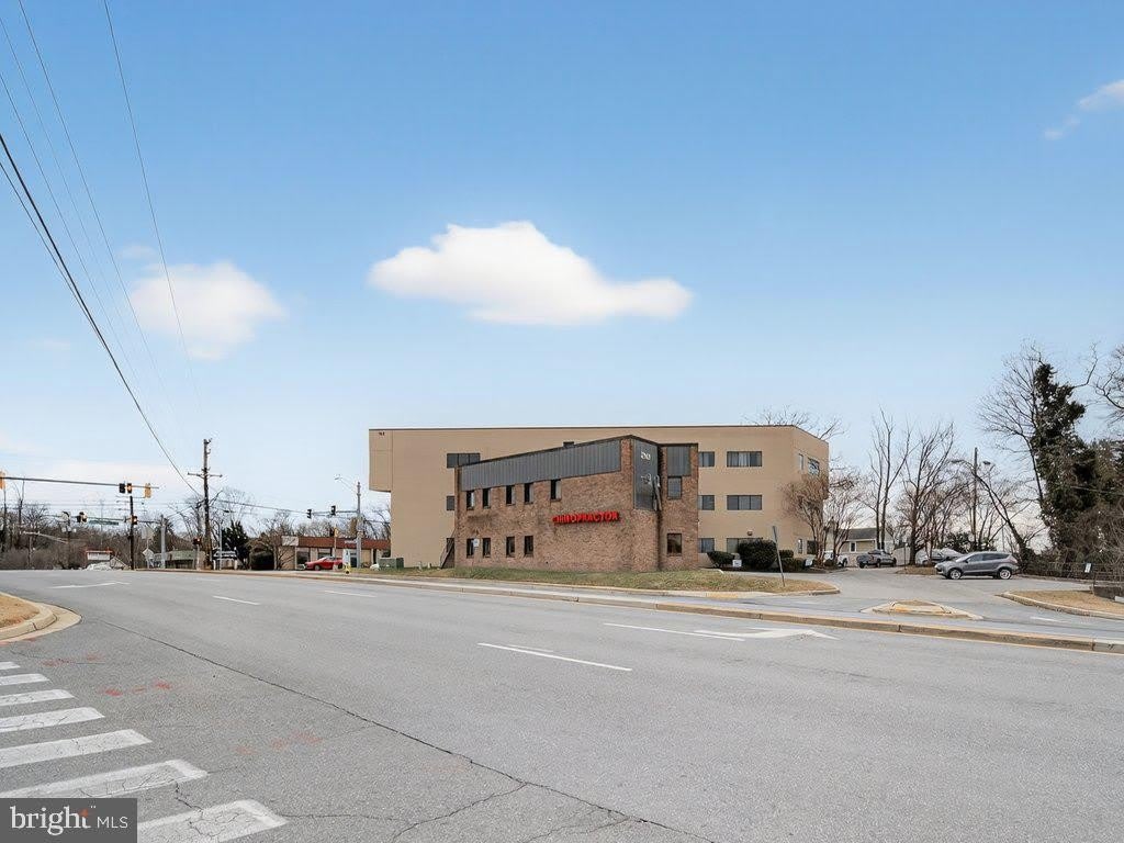 2563 FOREST Drive – photo 2