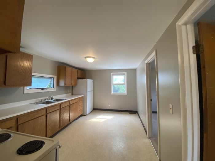 682 Huntington Street – photo 4