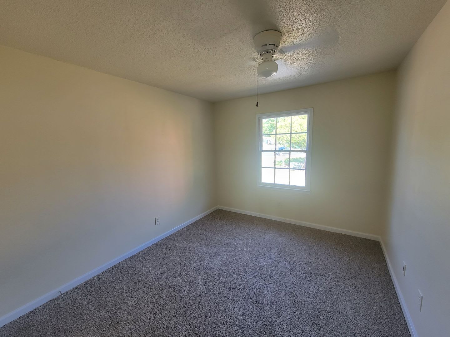 3 Bedroom 2 5 Bathroom Townhome – photo 5
