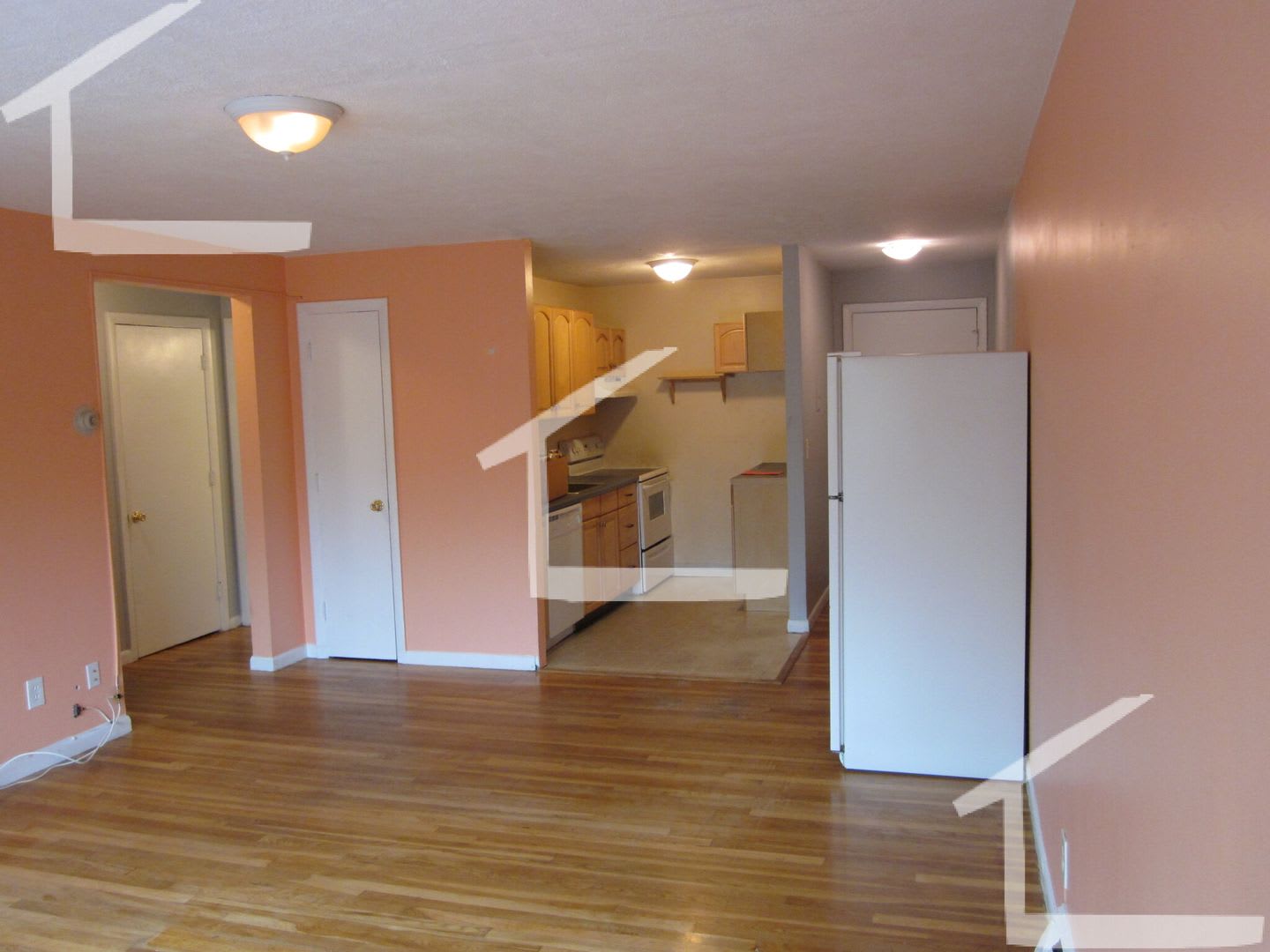 Nice 2 bed in Allston – photo 5