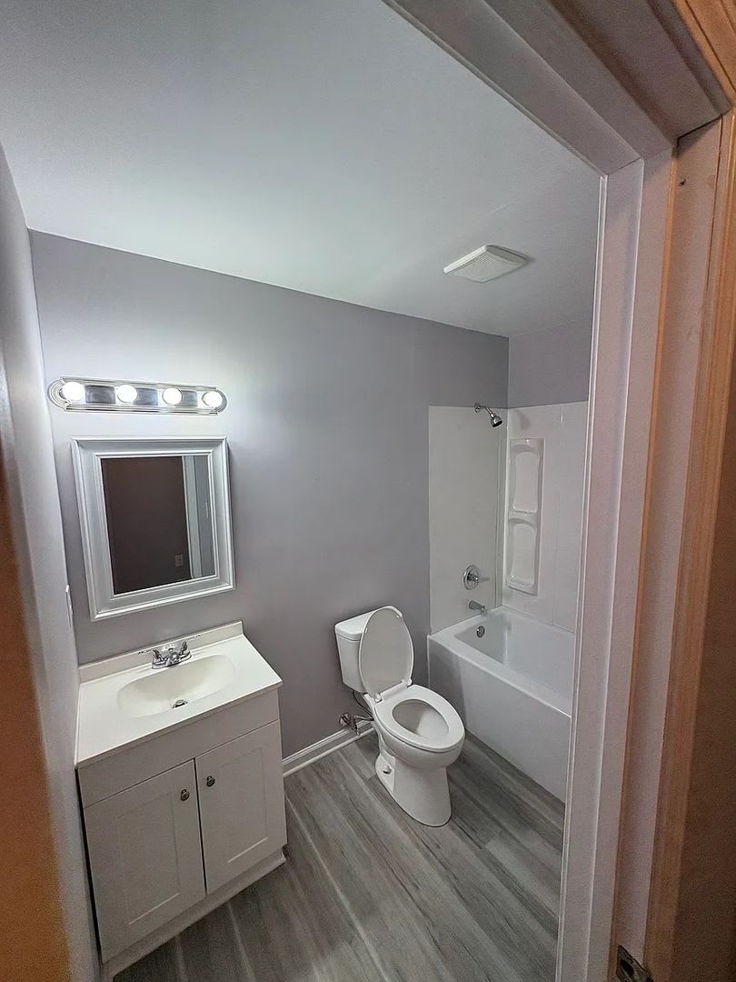 Room in 2 Bedroom Home at Pinedale Cir NW – photo 4