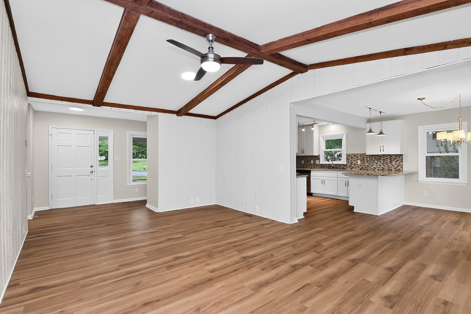 Gorgeous 3 Bedroom Home In Walnut Creek – photo 1