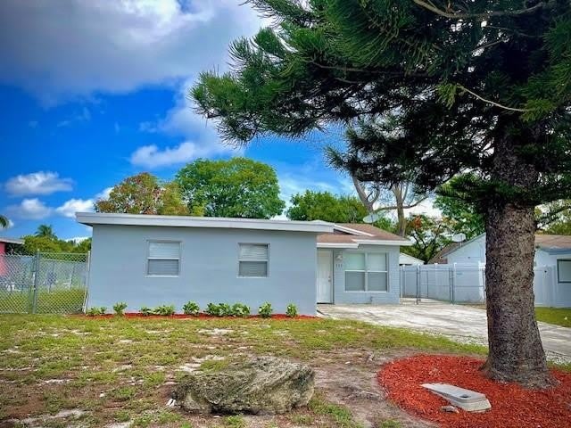 121 NW 7TH Court – photo 2