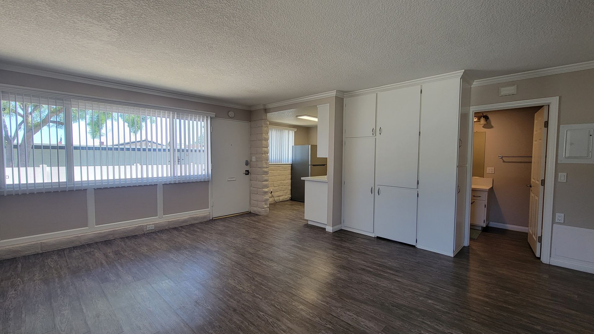The Pines Apartments – photo 2