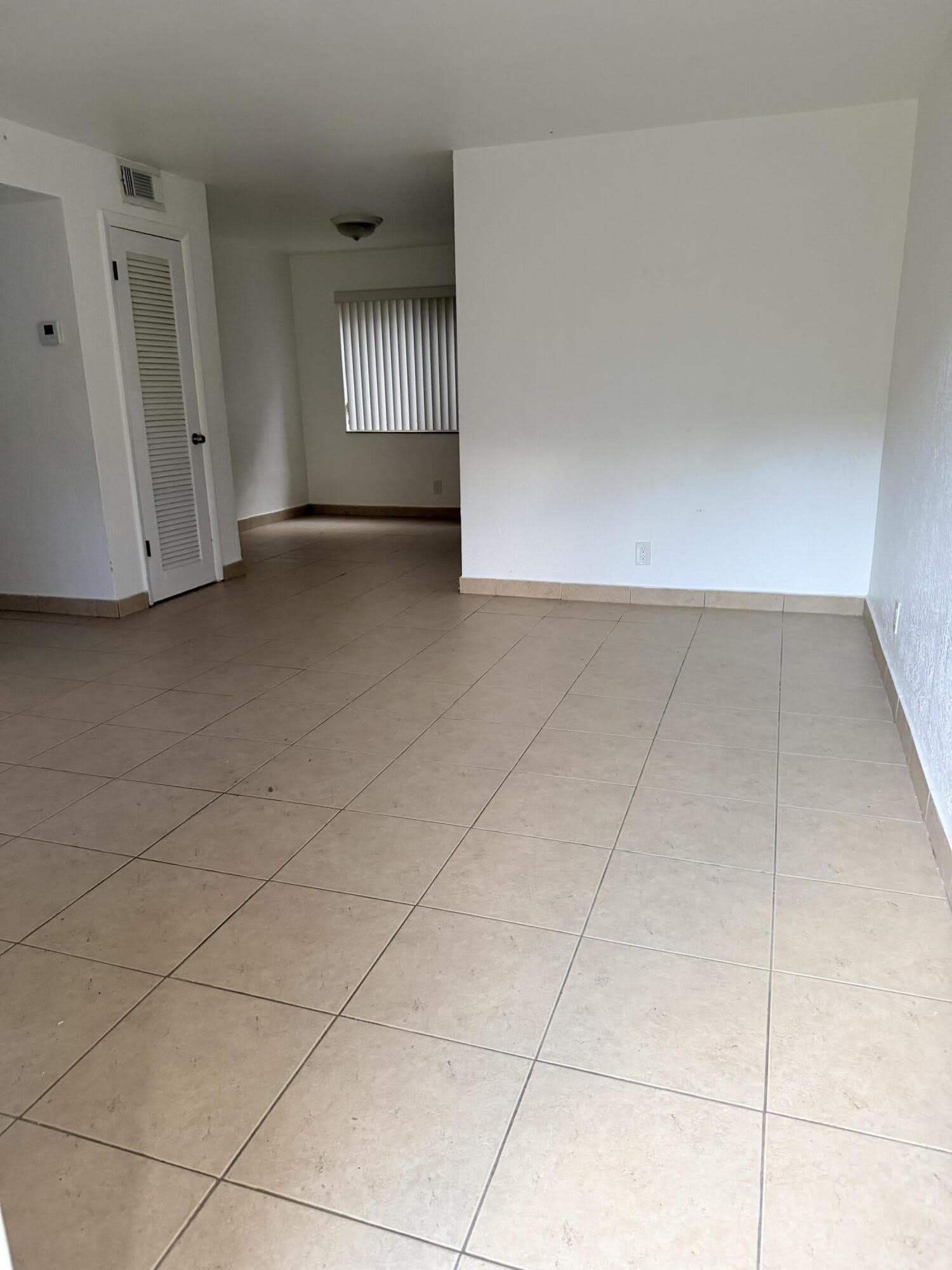 5271 SW 90th Way – photo 3