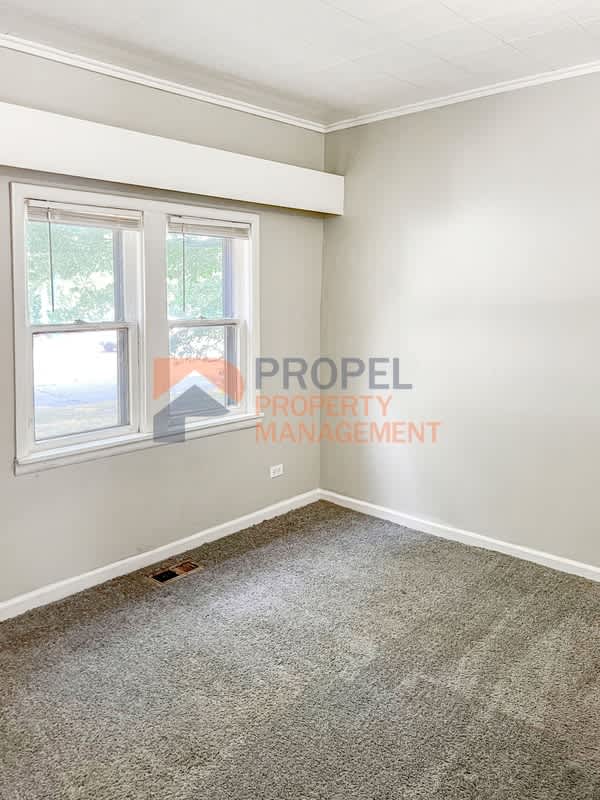 5614 Wayne Road – photo 4
