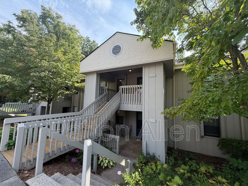 1304 Abbey Cir – photo 1