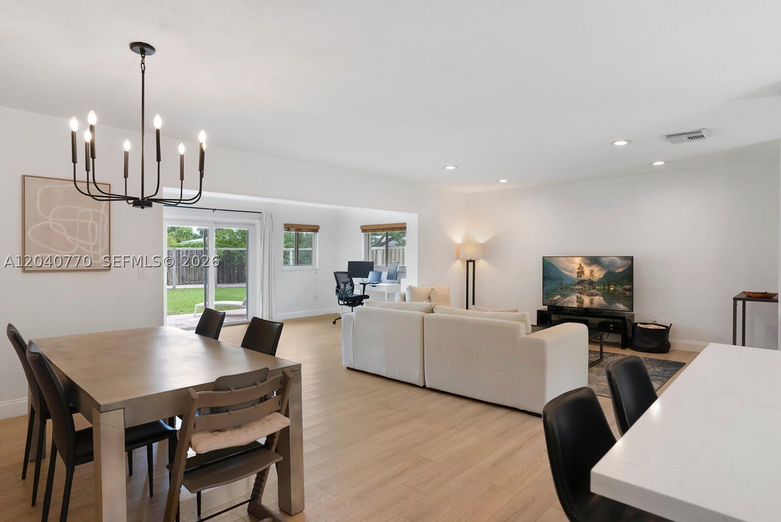 1365 Sw 9Th St – photo 4