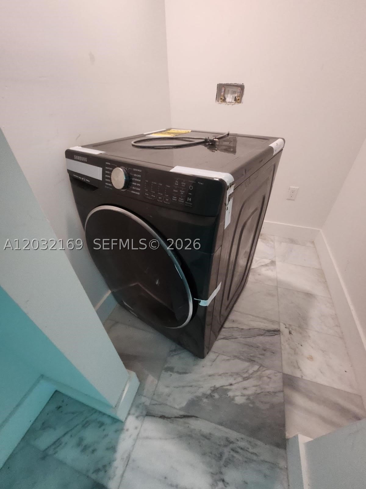 South Beach Luxury Apartments – photo 5