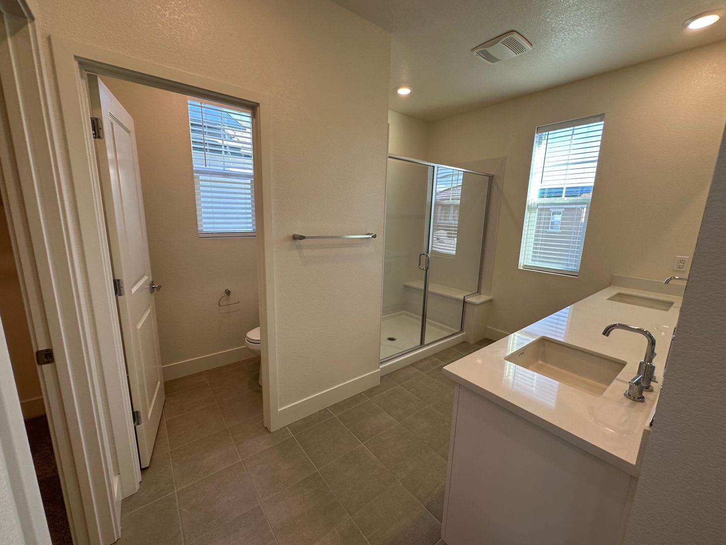 Beautiful 4 Bedroom / 3 Bath River Islands Home Lathrop W/ Solar – photo 4
