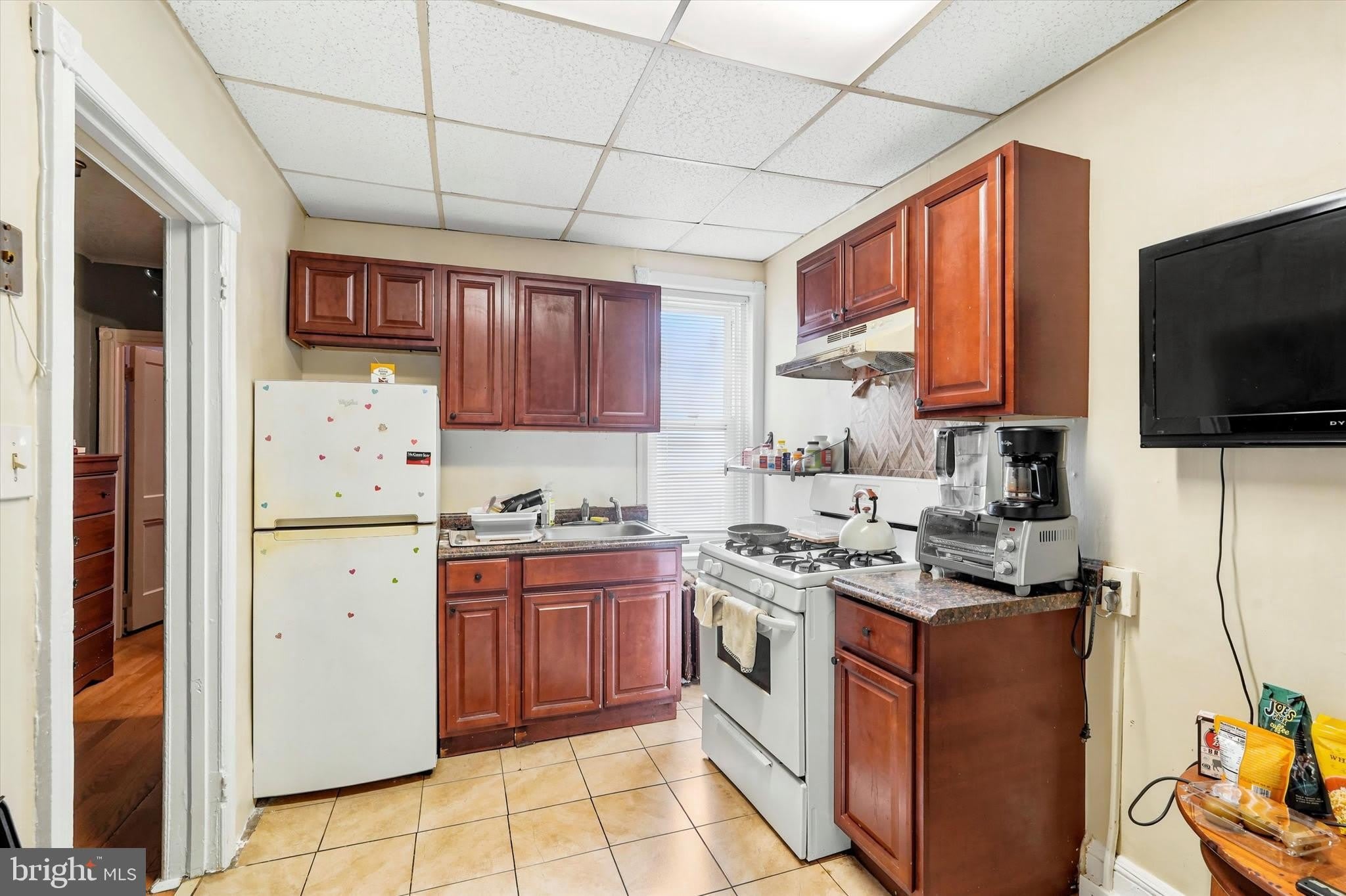 1833 DALY Street – photo 4