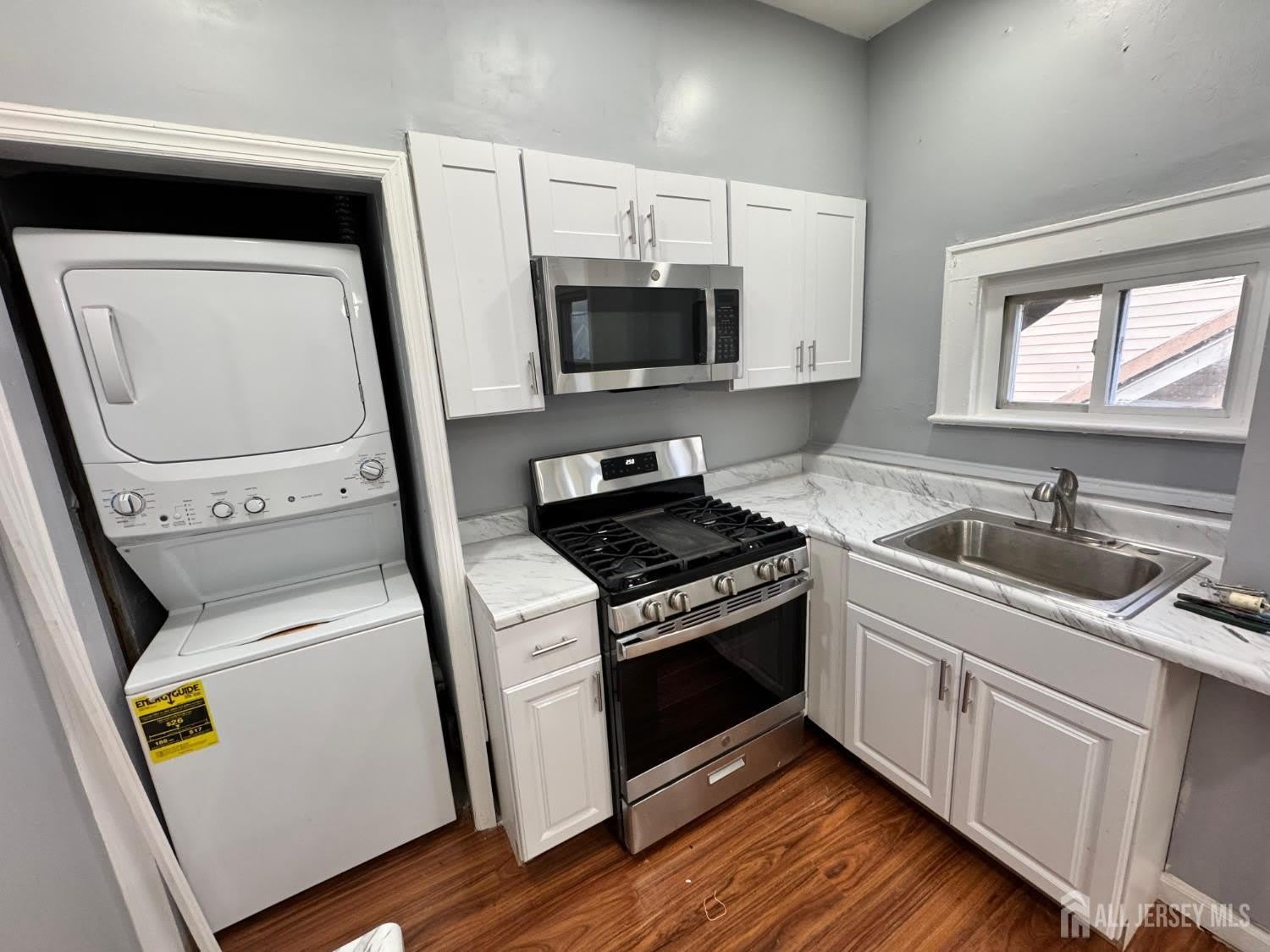 51 POE Avenue – photo 4