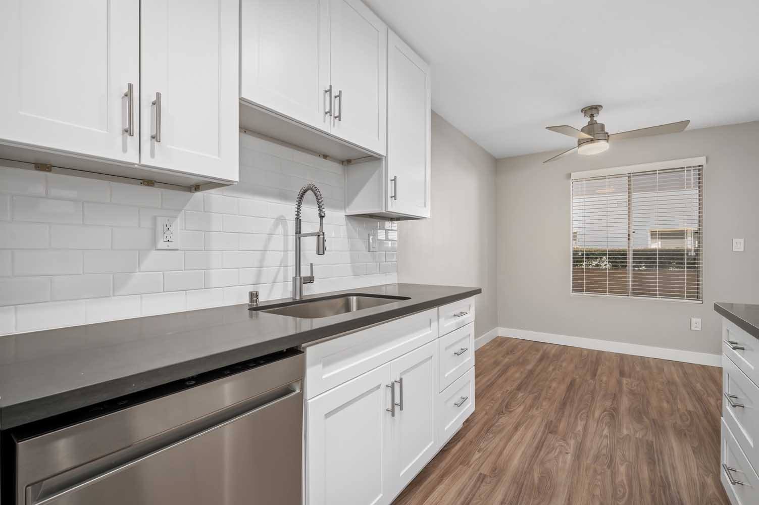 Los Robles Apartments – photo 3