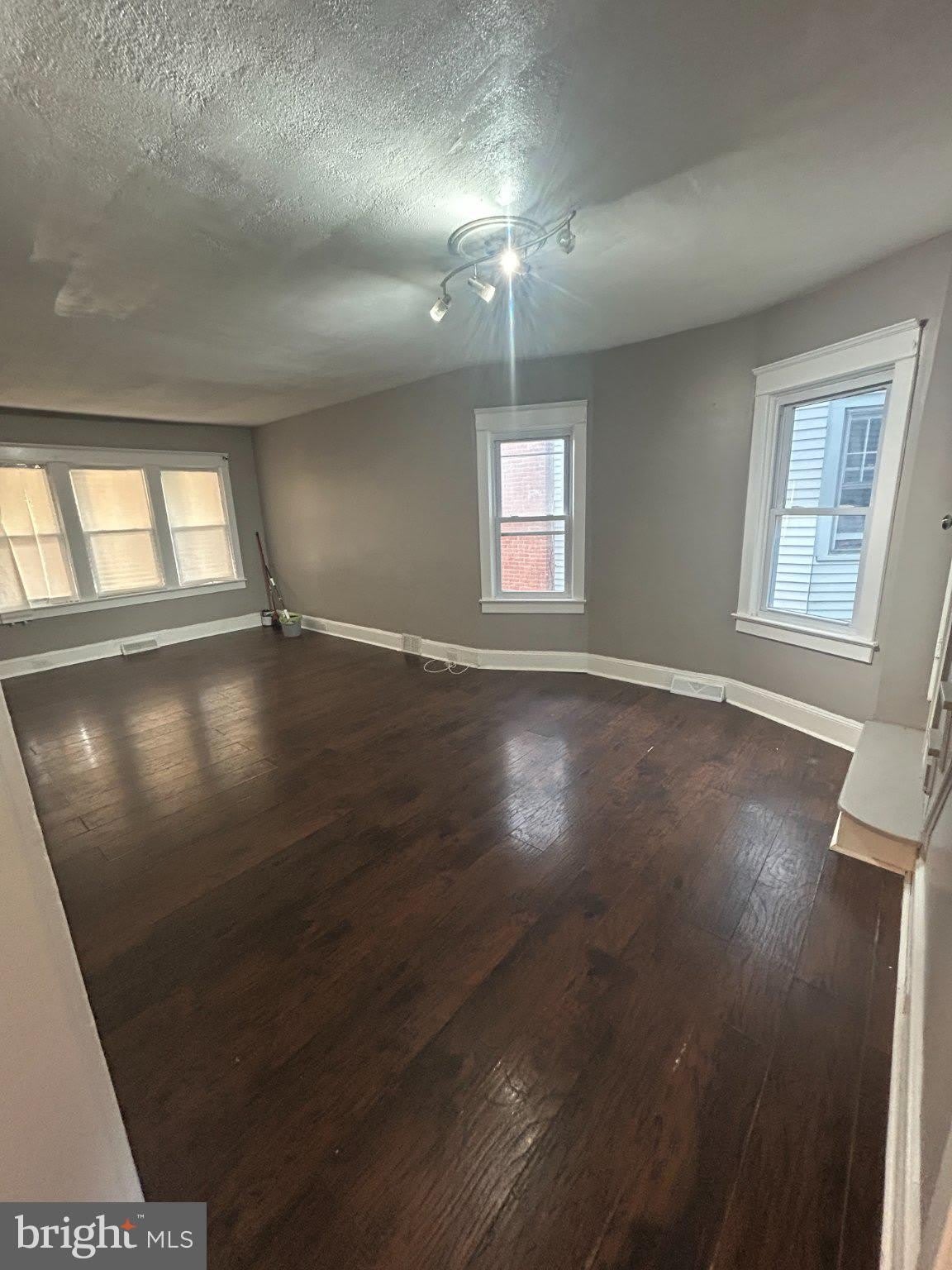 296 HOMECREST Avenue – photo 5